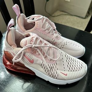 Nike Air Max 270 women’s size 8 pink
